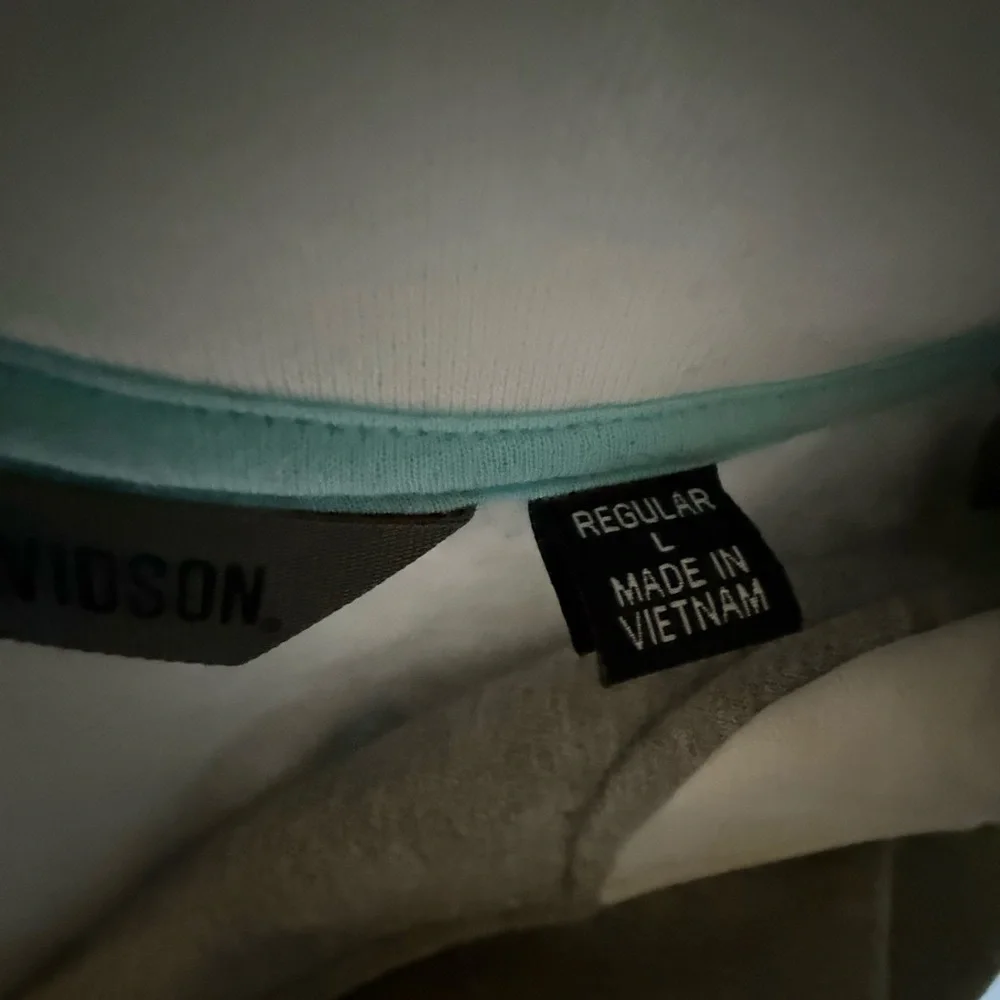 Harley-Davidson Gray and White Sweatshirt - Picture 2 of 4